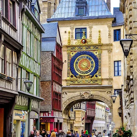 Gare - Parking Gratuit * Ruão